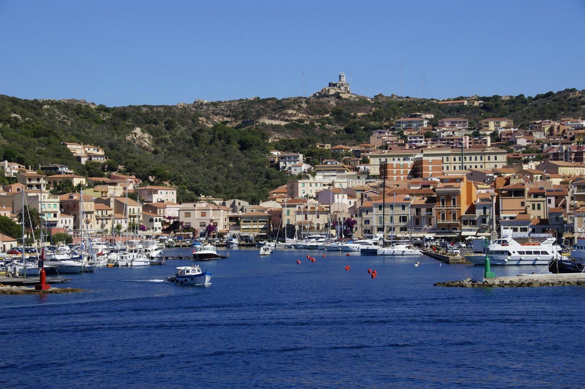 Casa Dei Fiori Blu Apartment La Maddalena  Luaran gambar